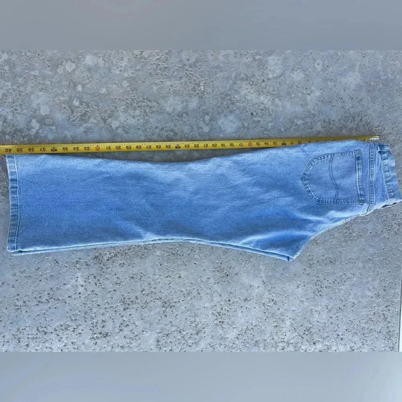 Lee Relaxed Bootcut at the waist light blue Flared Jeans. Size 12S - Picture 6 of 14